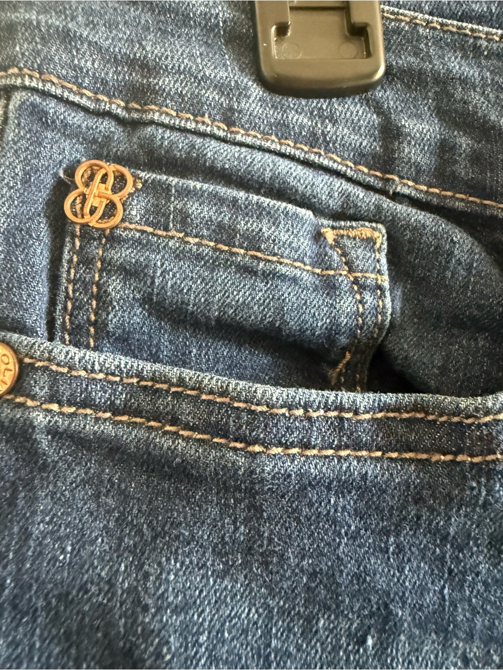 Bandolino Dark Indigo Straight Leg Women’s Jeans - Picture 3 of 9